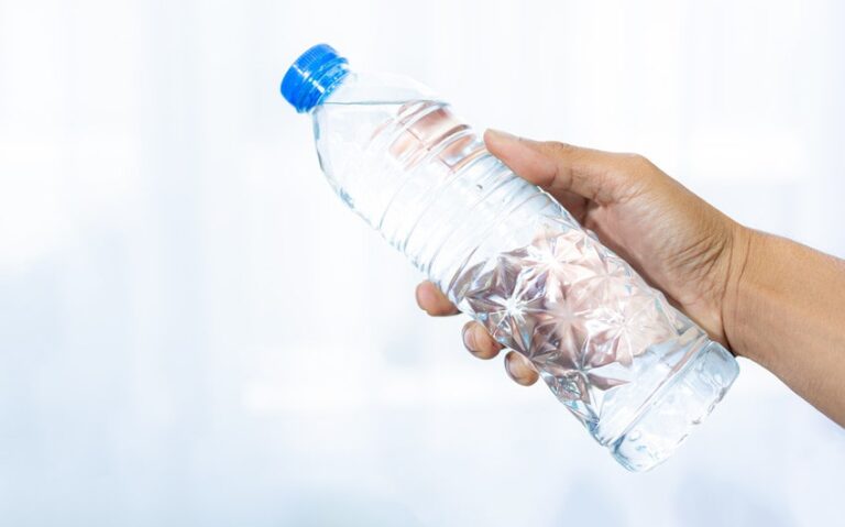 How Many Water Bottles Is a Gallon: Clear Answers Explained